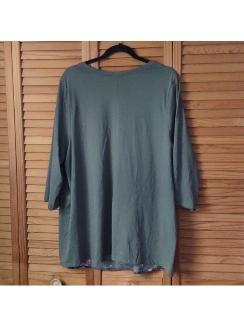 Lane Bryant NWT Green Pink  Floral 3/4 Sleeves Side Slit Tunic Top Size 18/20 - Picture 3 of 11